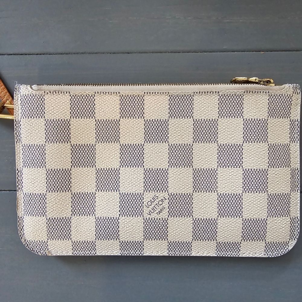 Louis Vuitton leather Neverfull Pochette Damier Azur Small clutch Wristlet - Picture 5 of 16